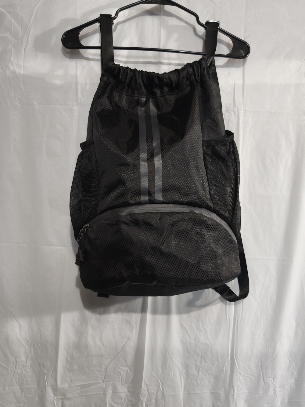 Black Men’s Drawstring Backpack with Front Pocket
